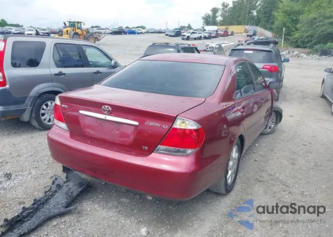 2005 Toyota Camry Xle V6 z USA, uszkodzony, nr VIN 4T1BF30K75U094836